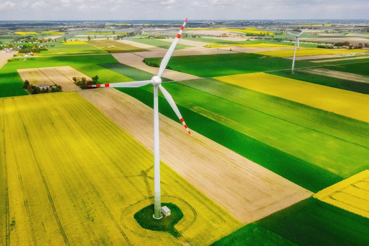 Zonne- en windparken staan steeds vaker stil Zonne- en windparken staan steeds vaker stil