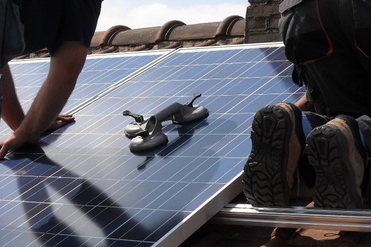 Bijna helft elektriciteit uit hernieuwbare bronnen Bijna helft elektriciteit uit hernieuwbare bronnen