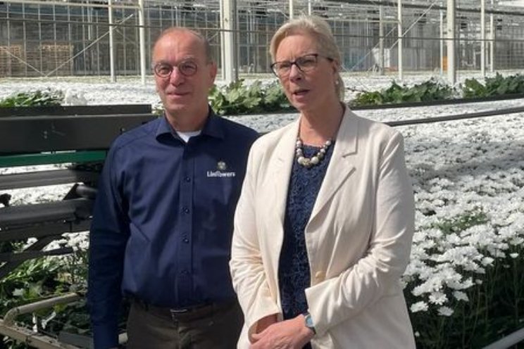 Kamerlid PVV brengt bezoek aan Linflowers Kamerlid PVV brengt bezoek aan Linflowers