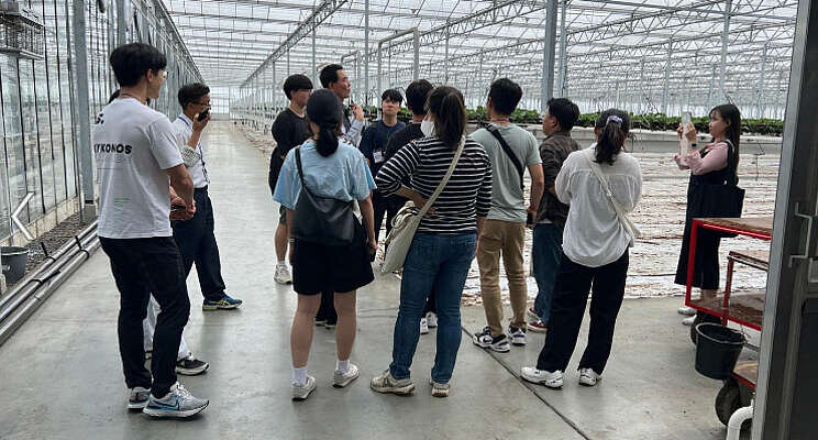 Koreaanse studenten op bezoek Koreaanse studenten op bezoek