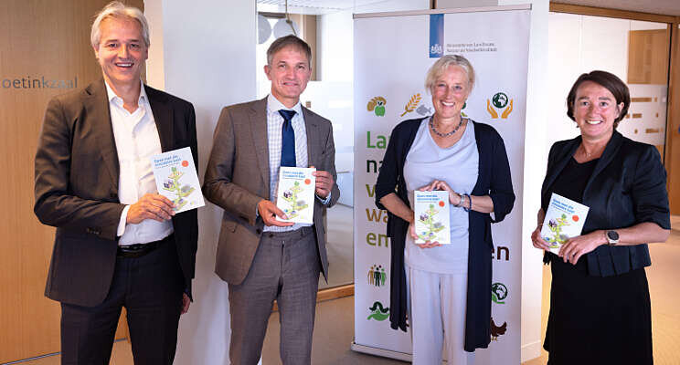 Glastuinbouw Nederland deelt duurzame visie Glastuinbouw Nederland deelt duurzame visie