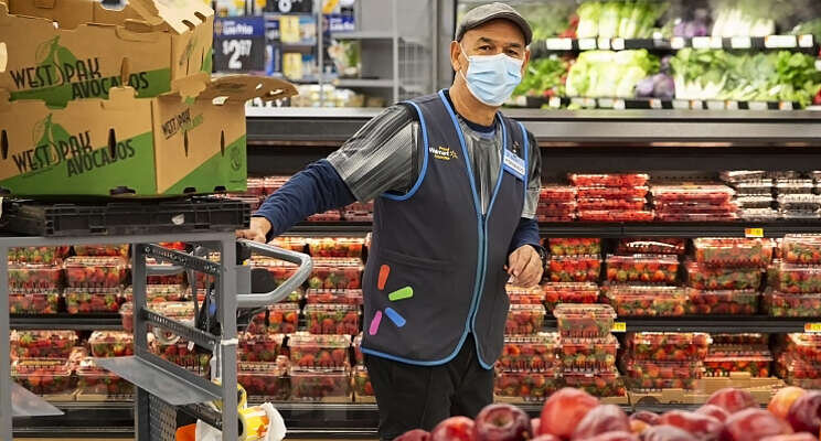 Retailer Walmart investeert fors in vertical farming Retailer Walmart investeert fors in vertical farming
