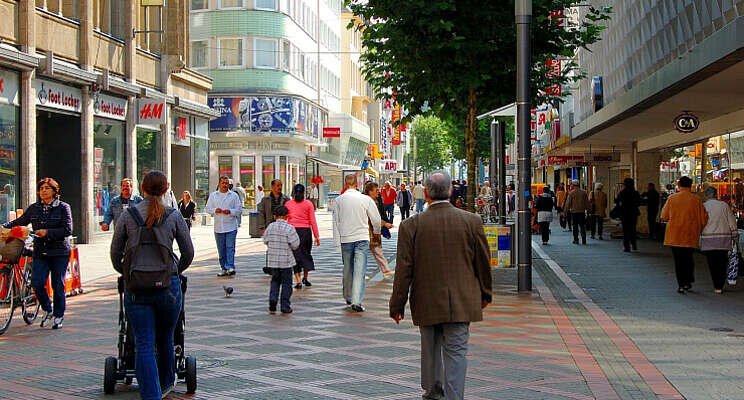 Omzet detailhandel groeit met 4 procent in september Omzet detailhandel groeit met 4 procent in september